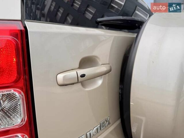 Бежевый Сузуки Гранд Витара, объемом двигателя 2.39 л и пробегом 230 тыс. км за 8999 $, фото 26 на Automoto.ua