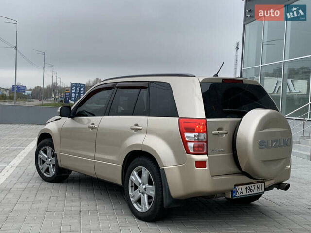 Сузуки Гранд Витара 2008 в Киеве на Automoto.ua Бежевый Сузуки Гранд Витара, объемом двигателя 3.2 л и пробегом 180 тыс. км за 6400 $, фото 2 на Automoto.ua