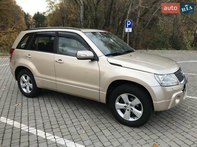 Бежевый Сузуки Гранд Витара, объемом двигателя 2.39 л и пробегом 170 тыс. км за 7800 $, фото 5 на Automoto.ua