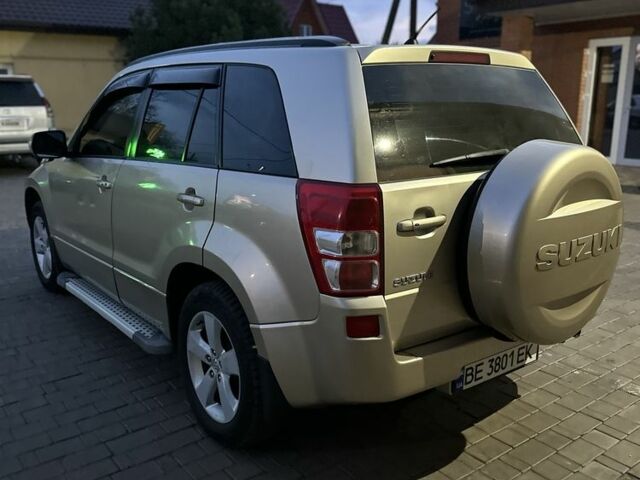 Бежевый Сузуки Гранд Витара, объемом двигателя 0 л и пробегом 278 тыс. км за 8000 $, фото 3 на Automoto.ua