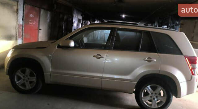Бежевый Сузуки Гранд Витара, объемом двигателя 2 л и пробегом 59 тыс. км за 10990 $, фото 2 на Automoto.ua