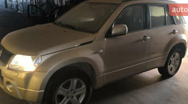 Бежевый Сузуки Гранд Витара, объемом двигателя 2 л и пробегом 59 тыс. км за 10990 $, фото 1 на Automoto.ua
