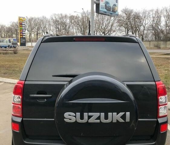 Черный Сузуки Гранд Витара, объемом двигателя 2 л и пробегом 260 тыс. км за 7900 $, фото 7 на Automoto.ua