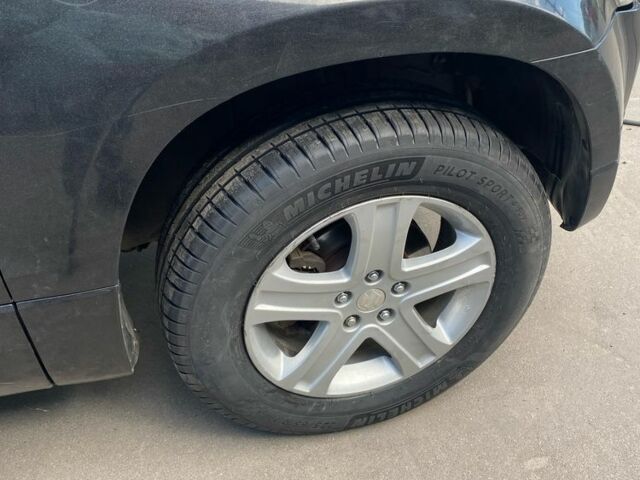 Черный Сузуки Гранд Витара, объемом двигателя 2 л и пробегом 260 тыс. км за 7900 $, фото 3 на Automoto.ua