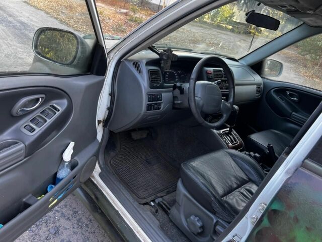 Черный Сузуки Гранд Витара, объемом двигателя 3 л и пробегом 274 тыс. км за 2200 $, фото 6 на Automoto.ua