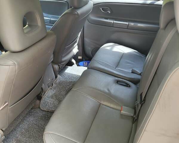 Чорний Сузукі Гранд Вітара, об'ємом двигуна 2.74 л та пробігом 250 тис. км за 5100 $, фото 5 на Automoto.ua