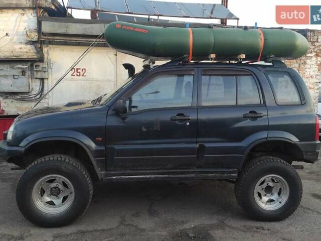 Черный Сузуки Гранд Витара, объемом двигателя 2 л и пробегом 270 тыс. км за 7500 $, фото 3 на Automoto.ua