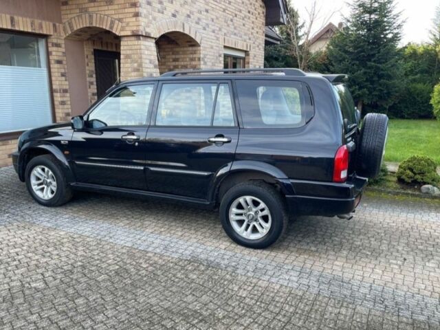 Чорний Сузукі Гранд Вітара, об'ємом двигуна 2 л та пробігом 270 тис. км за 1800 $, фото 1 на Automoto.ua