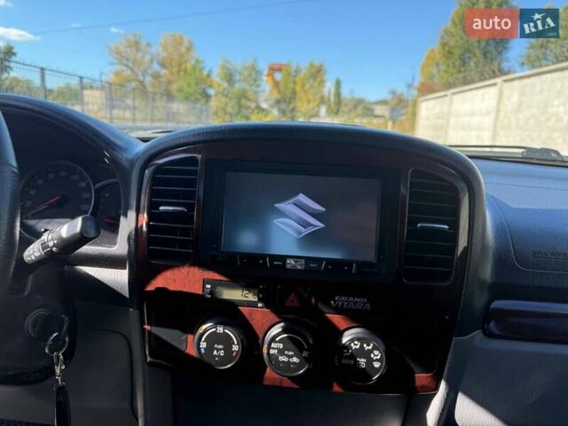 Черный Сузуки Гранд Витара, объемом двигателя 2 л и пробегом 206 тыс. км за 6500 $, фото 14 на Automoto.ua