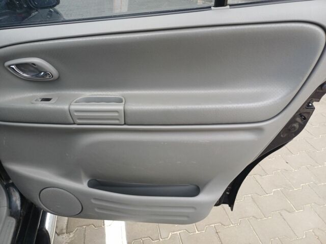 Черный Сузуки Гранд Витара, объемом двигателя 0 л и пробегом 400 тыс. км за 4600 $, фото 19 на Automoto.ua