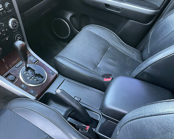 Чорний Сузукі Гранд Вітара, об'ємом двигуна 2 л та пробігом 285 тис. км за 6600 $, фото 8 на Automoto.ua