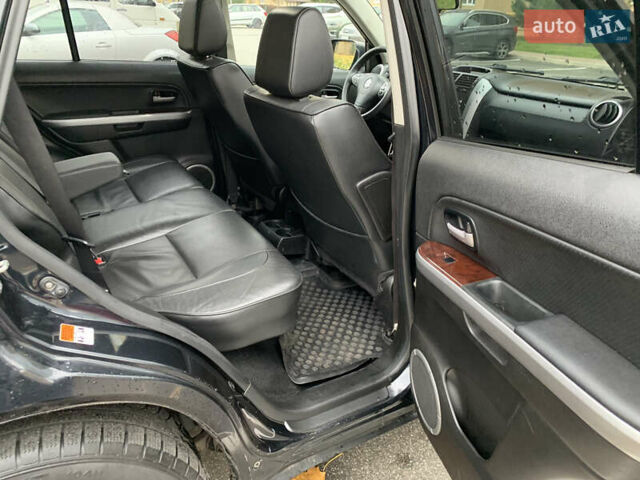 Чорний Сузукі Гранд Вітара, об'ємом двигуна 2 л та пробігом 274 тис. км за 7200 $, фото 12 на Automoto.ua