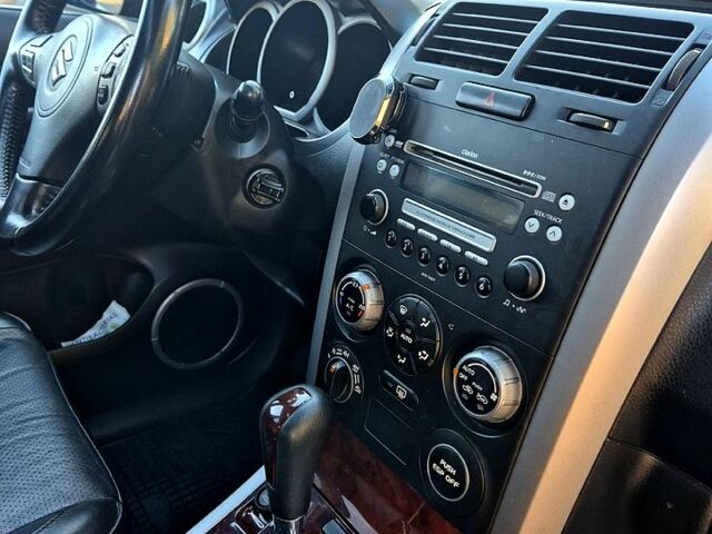 Чорний Сузукі Гранд Вітара, об'ємом двигуна 2 л та пробігом 109 тис. км за 9600 $, фото 5 на Automoto.ua