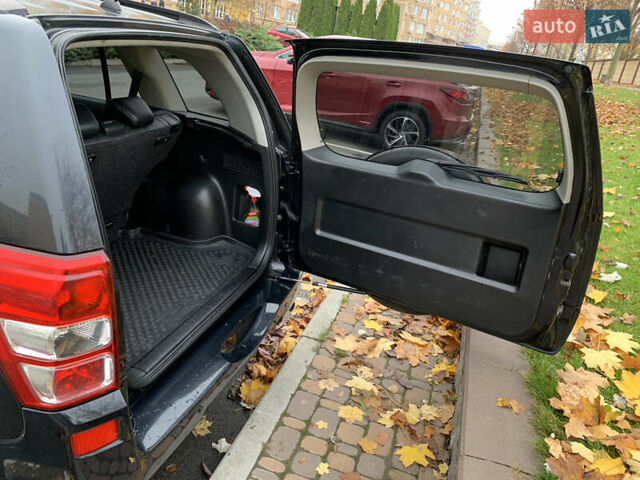 Чорний Сузукі Гранд Вітара, об'ємом двигуна 2 л та пробігом 274 тис. км за 7200 $, фото 16 на Automoto.ua