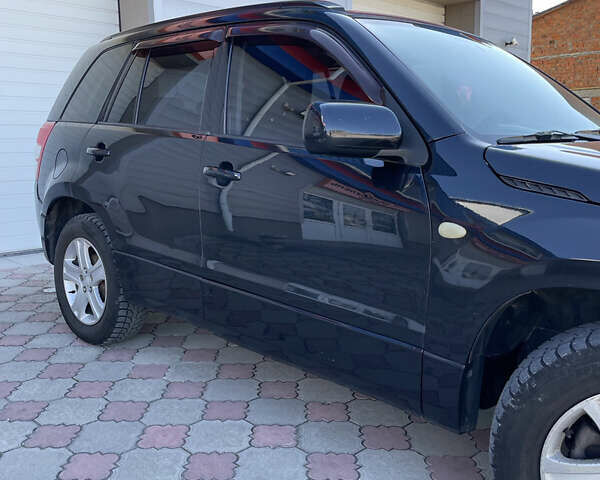 Чорний Сузукі Гранд Вітара, об'ємом двигуна 2 л та пробігом 285 тис. км за 6600 $, фото 4 на Automoto.ua