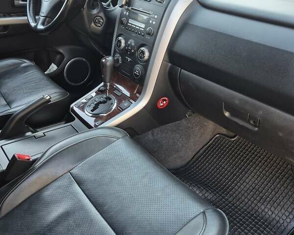 Чорний Сузукі Гранд Вітара, об'ємом двигуна 2 л та пробігом 109 тис. км за 9600 $, фото 14 на Automoto.ua