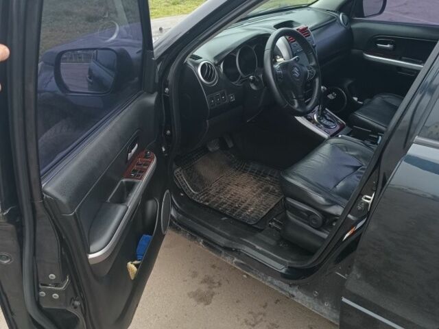 Черный Сузуки Гранд Витара, объемом двигателя 2 л и пробегом 281 тыс. км за 8100 $, фото 4 на Automoto.ua