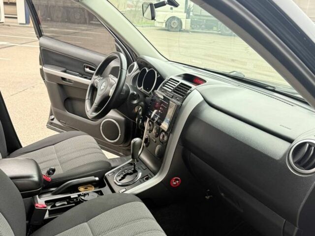 Черный Сузуки Гранд Витара, объемом двигателя 2 л и пробегом 155 тыс. км за 8999 $, фото 14 на Automoto.ua