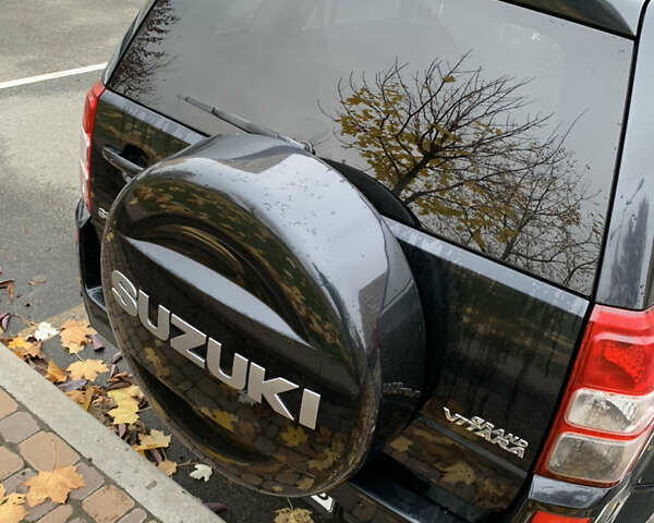 Чорний Сузукі Гранд Вітара, об'ємом двигуна 2 л та пробігом 274 тис. км за 7200 $, фото 10 на Automoto.ua