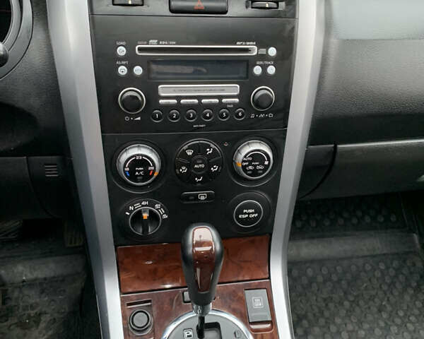 Чорний Сузукі Гранд Вітара, об'ємом двигуна 2 л та пробігом 274 тис. км за 7200 $, фото 5 на Automoto.ua