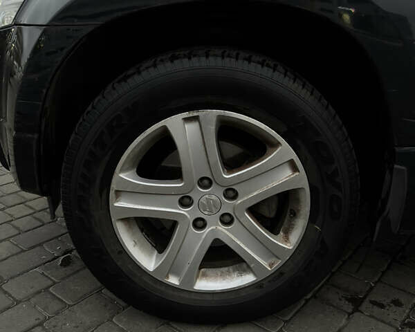 Чорний Сузукі Гранд Вітара, об'ємом двигуна 2 л та пробігом 87 тис. км за 8000 $, фото 6 на Automoto.ua