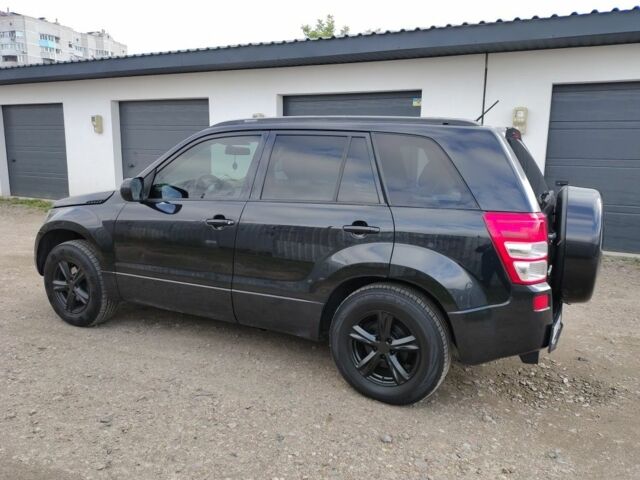 Чорний Сузукі Гранд Вітара, об'ємом двигуна 2.7 л та пробігом 223 тис. км за 6000 $, фото 2 на Automoto.ua