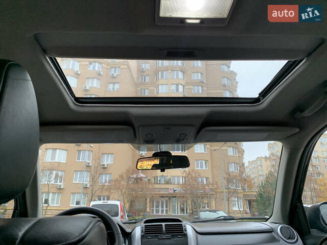 Чорний Сузукі Гранд Вітара, об'ємом двигуна 2 л та пробігом 274 тис. км за 7200 $, фото 37 на Automoto.ua