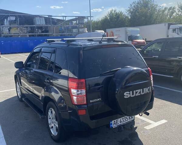 Чорний Сузукі Гранд Вітара, об'ємом двигуна 2 л та пробігом 320 тис. км за 6900 $, фото 4 на Automoto.ua