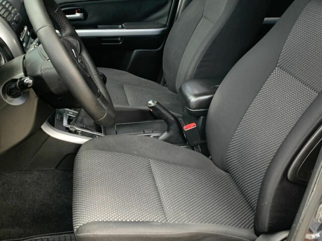 Чорний Сузукі Гранд Вітара, об'ємом двигуна 2 л та пробігом 299 тис. км за 4999 $, фото 6 на Automoto.ua