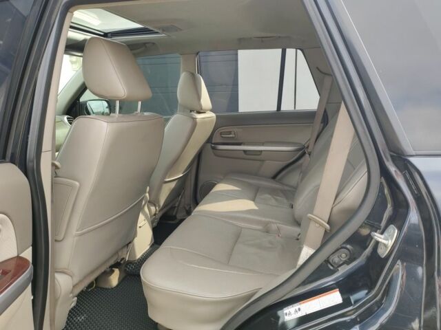 Чорний Сузукі Гранд Вітара, об'ємом двигуна 2.7 л та пробігом 223 тис. км за 6000 $, фото 7 на Automoto.ua