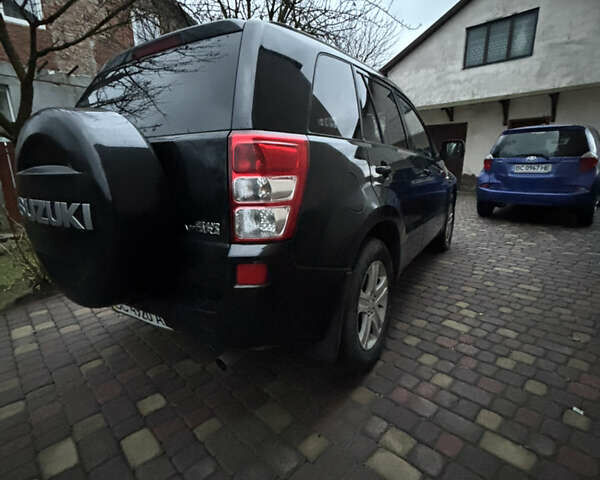 Чорний Сузукі Гранд Вітара, об'ємом двигуна 0 л та пробігом 300 тис. км за 5500 $, фото 6 на Automoto.ua