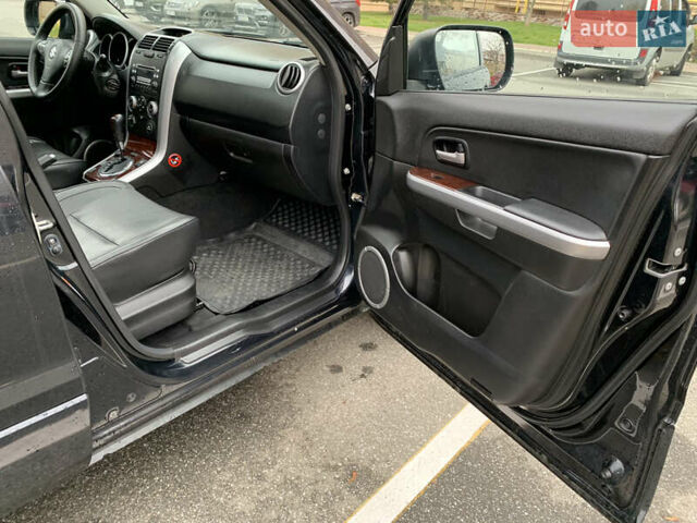 Чорний Сузукі Гранд Вітара, об'ємом двигуна 2 л та пробігом 274 тис. км за 7200 $, фото 11 на Automoto.ua