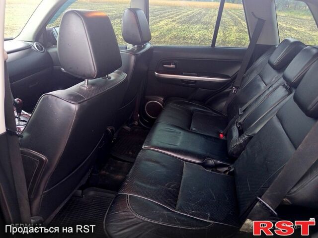 Черный Сузуки Гранд Витара, объемом двигателя 2 л и пробегом 0 тыс. км за 5800 $, фото 3 на Automoto.ua