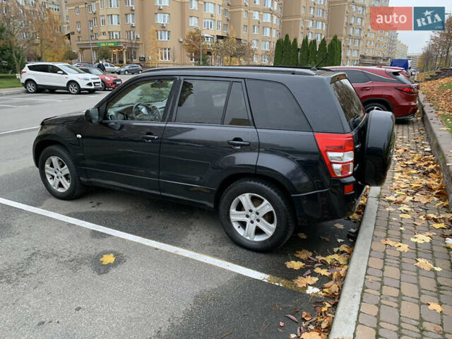 Чорний Сузукі Гранд Вітара, об'ємом двигуна 2 л та пробігом 274 тис. км за 7200 $, фото 27 на Automoto.ua