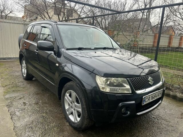 Черный Сузуки Гранд Витара, объемом двигателя 2 л и пробегом 261 тыс. км за 5600 $, фото 1 на Automoto.ua