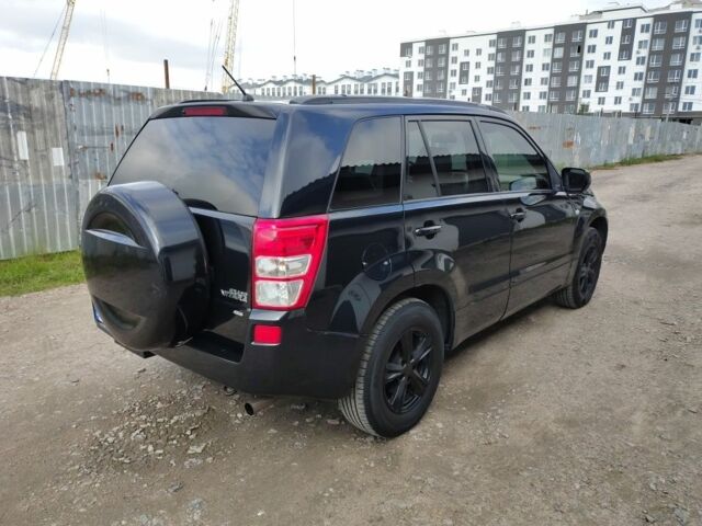 Чорний Сузукі Гранд Вітара, об'ємом двигуна 2.7 л та пробігом 223 тис. км за 6000 $, фото 1 на Automoto.ua