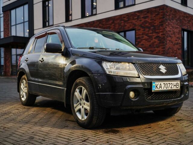 Черный Сузуки Гранд Витара, объемом двигателя 2 л и пробегом 218 тыс. км за 5499 $, фото 1 на Automoto.ua