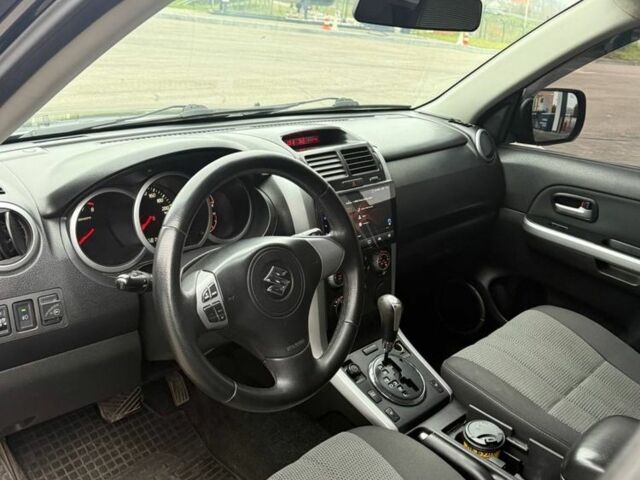 Черный Сузуки Гранд Витара, объемом двигателя 2 л и пробегом 155 тыс. км за 8999 $, фото 7 на Automoto.ua