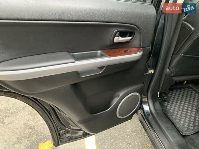Чорний Сузукі Гранд Вітара, об'ємом двигуна 2 л та пробігом 274 тис. км за 7200 $, фото 34 на Automoto.ua