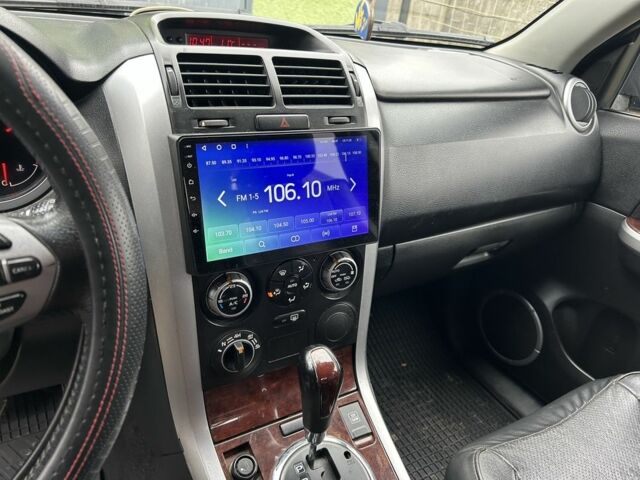 Черный Сузуки Гранд Витара, объемом двигателя 2 л и пробегом 261 тыс. км за 5600 $, фото 13 на Automoto.ua