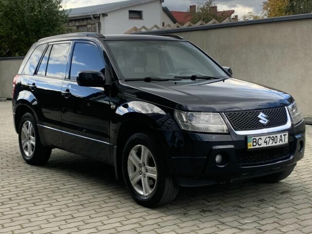 Чорний Сузукі Гранд Вітара, об'ємом двигуна 2 л та пробігом 299 тис. км за 4999 $, фото 1 на Automoto.ua