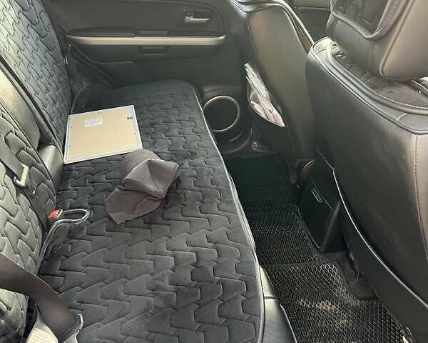 Черный Сузуки Гранд Витара, объемом двигателя 2 л и пробегом 296 тыс. км за 6500 $, фото 8 на Automoto.ua