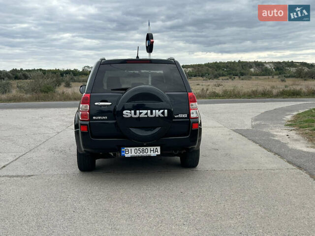Чорний Сузукі Гранд Вітара, об'ємом двигуна 2 л та пробігом 261 тис. км за 7300 $, фото 4 на Automoto.ua