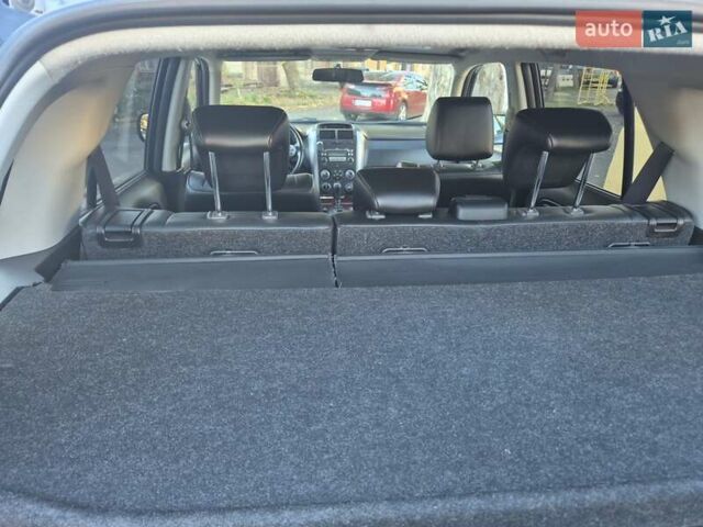 Чорний Сузукі Гранд Вітара, об'ємом двигуна 2 л та пробігом 109 тис. км за 9600 $, фото 22 на Automoto.ua