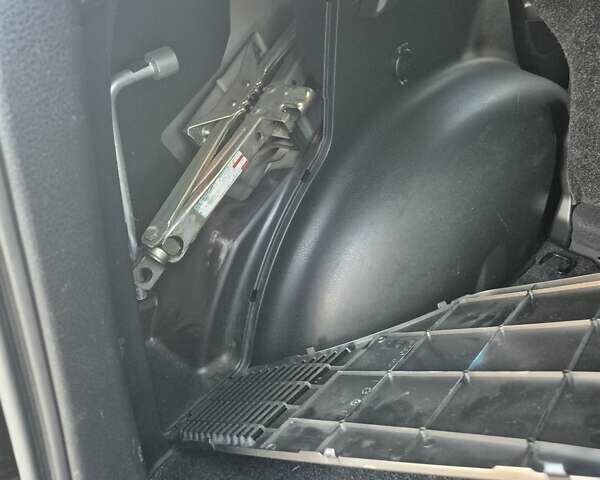 Чорний Сузукі Гранд Вітара, об'ємом двигуна 2 л та пробігом 109 тис. км за 9600 $, фото 21 на Automoto.ua