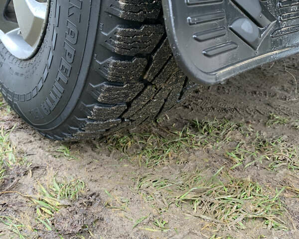 Черный Сузуки Гранд Витара, объемом двигателя 2 л и пробегом 280 тыс. км за 4550 $, фото 14 на Automoto.ua