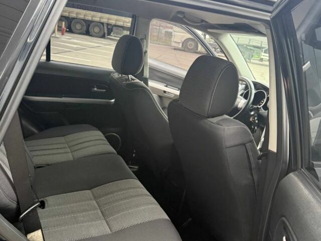 Черный Сузуки Гранд Витара, объемом двигателя 2 л и пробегом 155 тыс. км за 8999 $, фото 13 на Automoto.ua