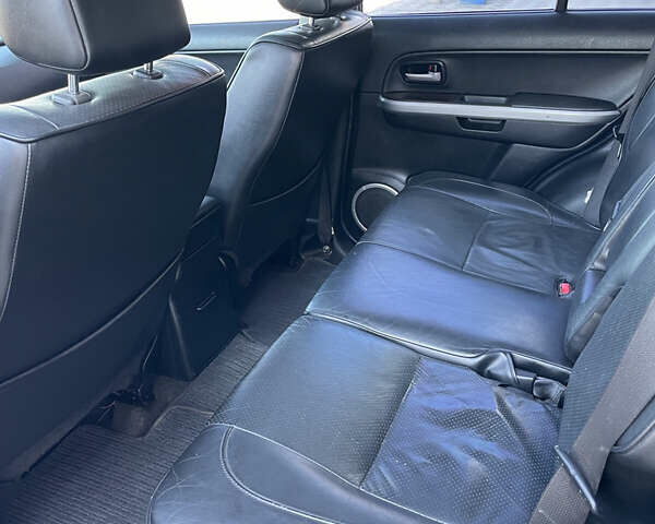 Чорний Сузукі Гранд Вітара, об'ємом двигуна 2 л та пробігом 285 тис. км за 6600 $, фото 10 на Automoto.ua