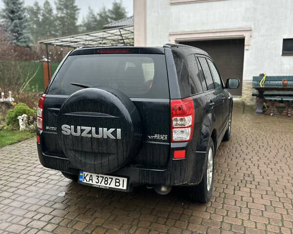 Черный Сузуки Гранд Витара, объемом двигателя 2 л и пробегом 190 тыс. км за 9000 $, фото 6 на Automoto.ua