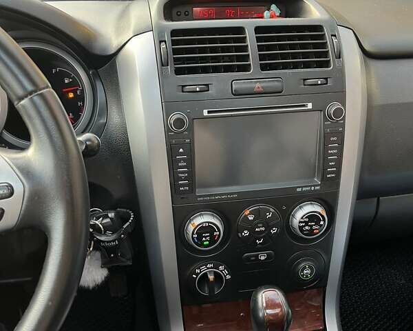 Черный Сузуки Гранд Витара, объемом двигателя 2 л и пробегом 296 тыс. км за 6500 $, фото 9 на Automoto.ua